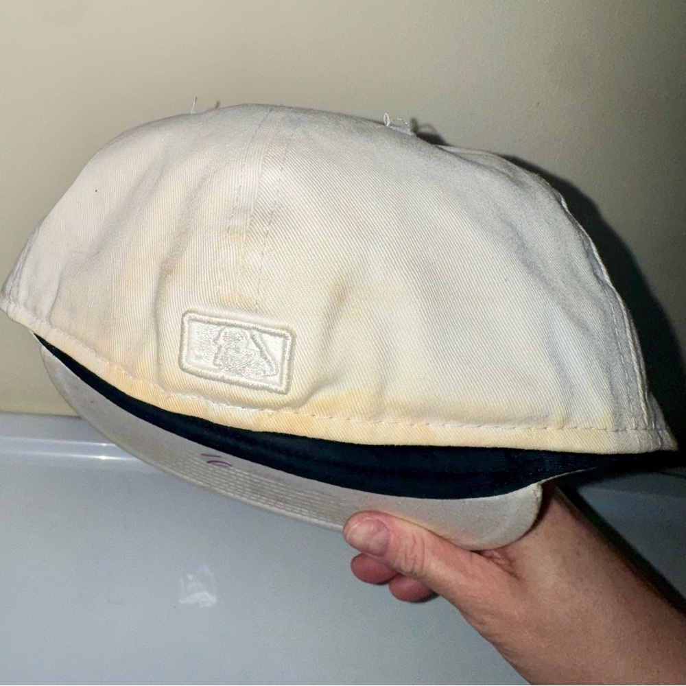 New Era White Atlanta Braves Fitted Cap 7 1/4 - Picture 5 of 6